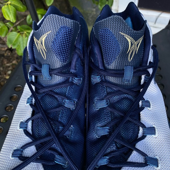 MUST SELL MOVING- ********* NIKE Air Jordan Melo M12 Men’s Sneakers Sz 11.5 EUC - Picture 6 of 9